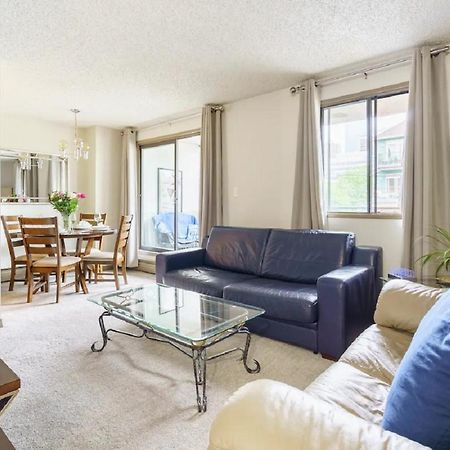 Entire Condo Downtown, Walk To Bmo & Stampede, Parking, 1,5 Hrs To Banff YYC Exteriér fotografie
