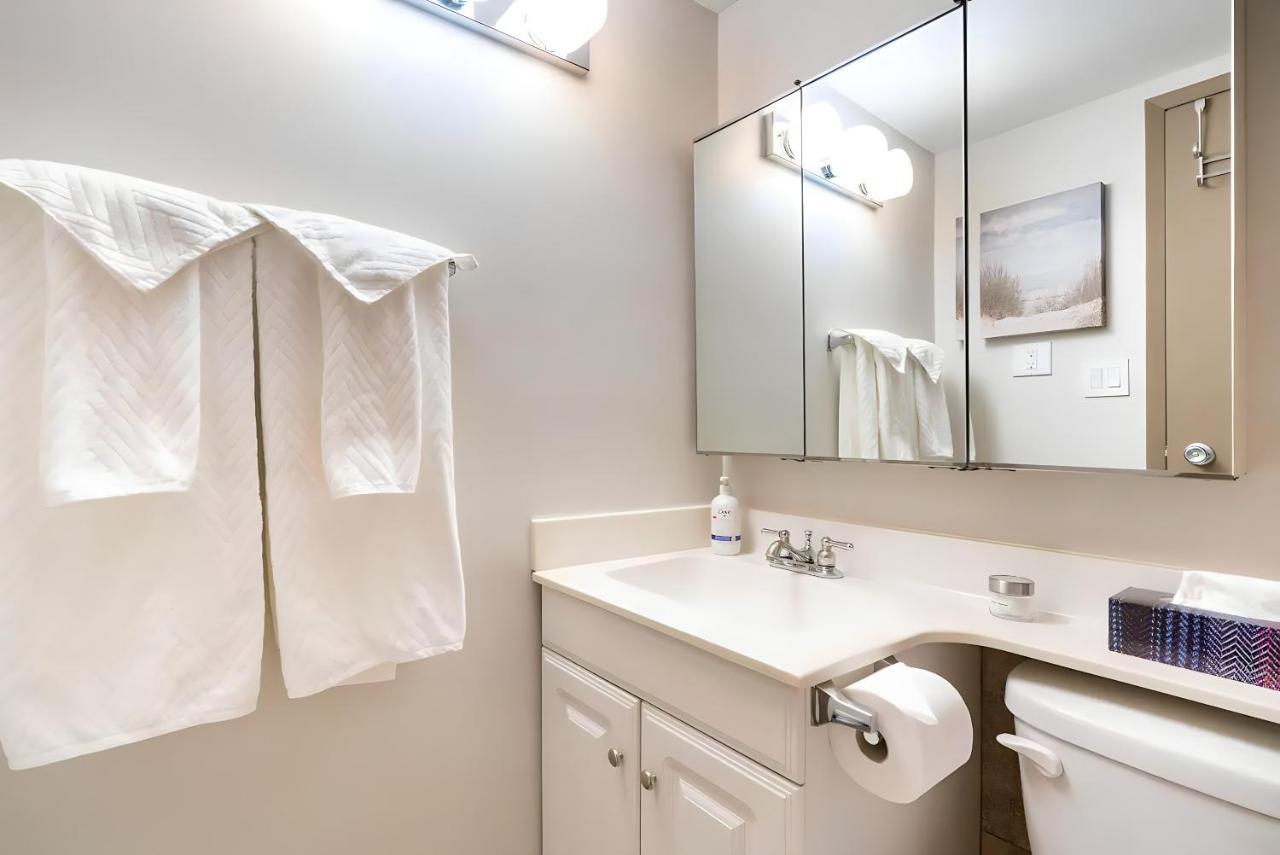 Entire Condo Downtown, Walk To Bmo & Stampede, Parking, 1,5 Hrs To Banff YYC Exteriér fotografie